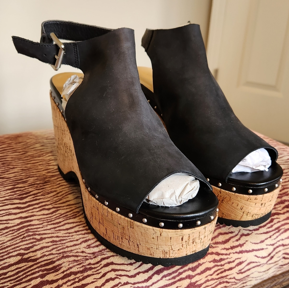 NWOB Platform cork peep toe wedge booties